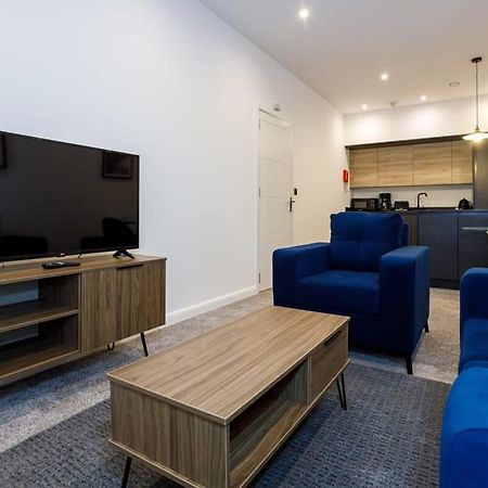 Contemporary 1 Bed Apartment Central Bolton Exterior photo