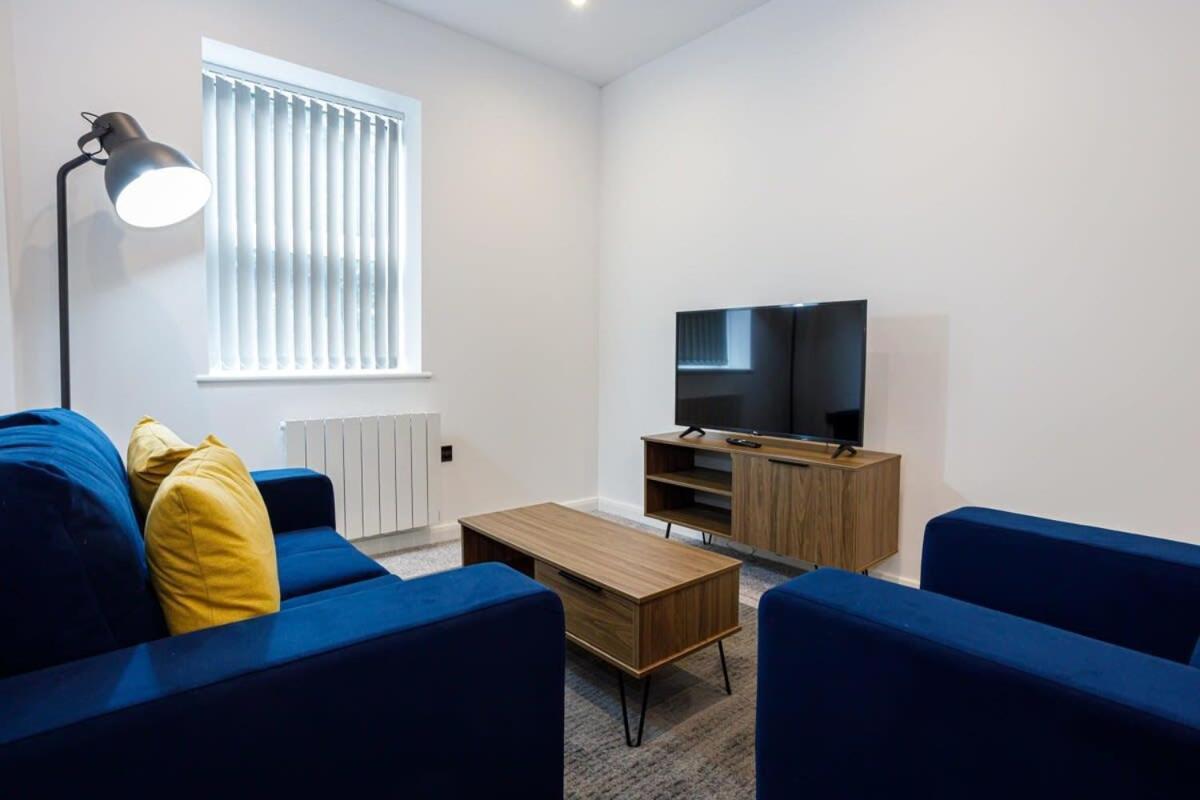 Contemporary 1 Bed Apartment Central Bolton Exterior photo